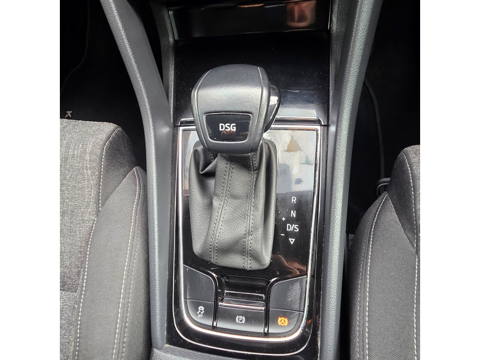 2021 Skoda Karoq 1.5L Petrol For Sale Images