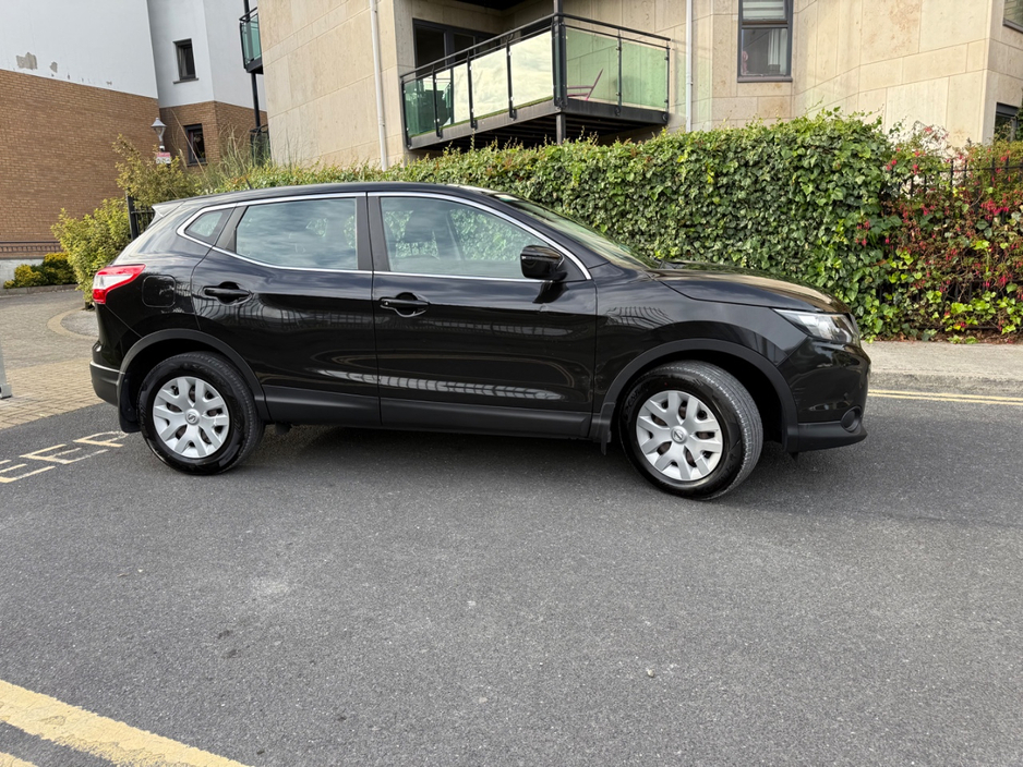 Nissan Qashqai 1.2 PET XE SAFETY PK E E6 4DR — thumbnail 4
