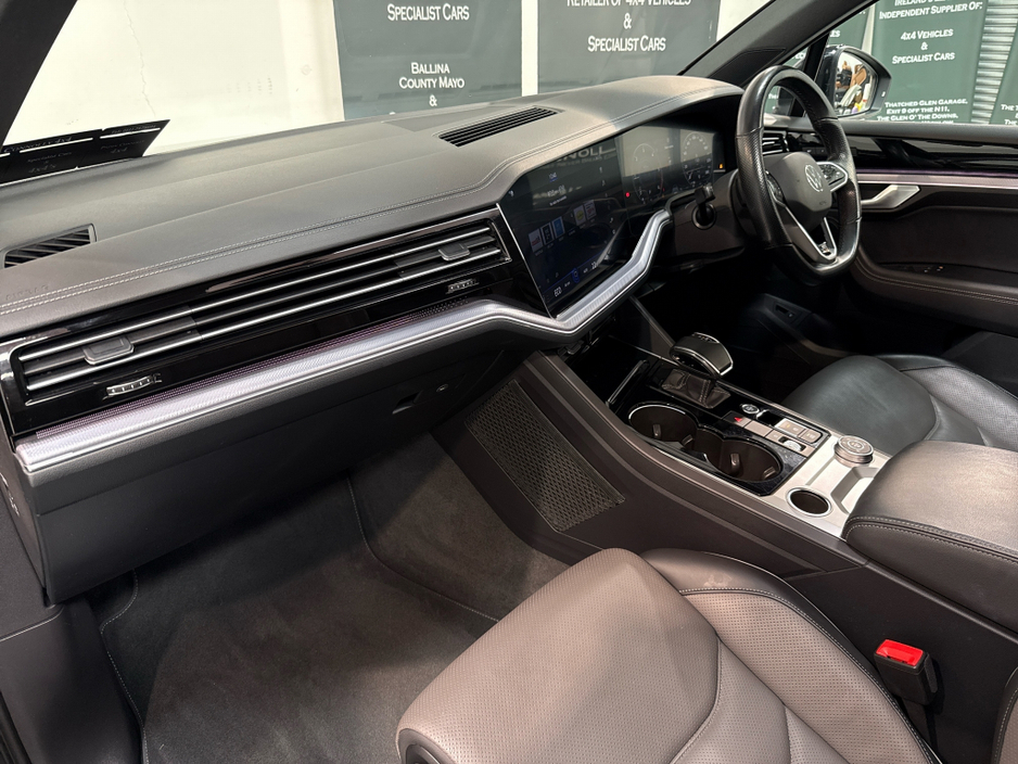 2021 Volkswagen Touareg 3L Diesel For Sale Images