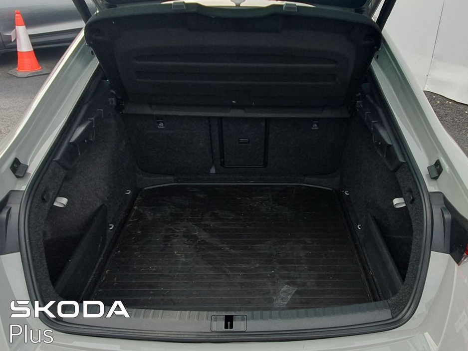 Skoda Octavia Sportline 2.0TDI 150HP DSG *HIGH SPEC* — thumbnail 10