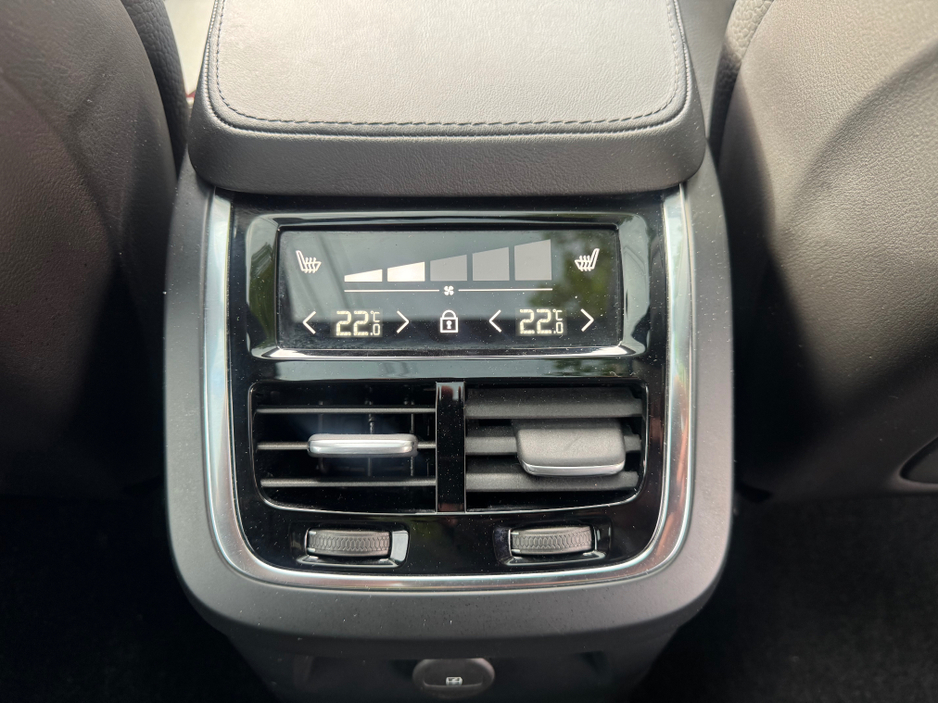 2024 Volvo XC90 2.0L Petrol Plug-in Hybrid For Sale Images