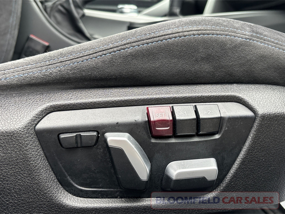 BMW 3 Series 320i MSPORT , AUTO // PRISTINE — thumbnail 26