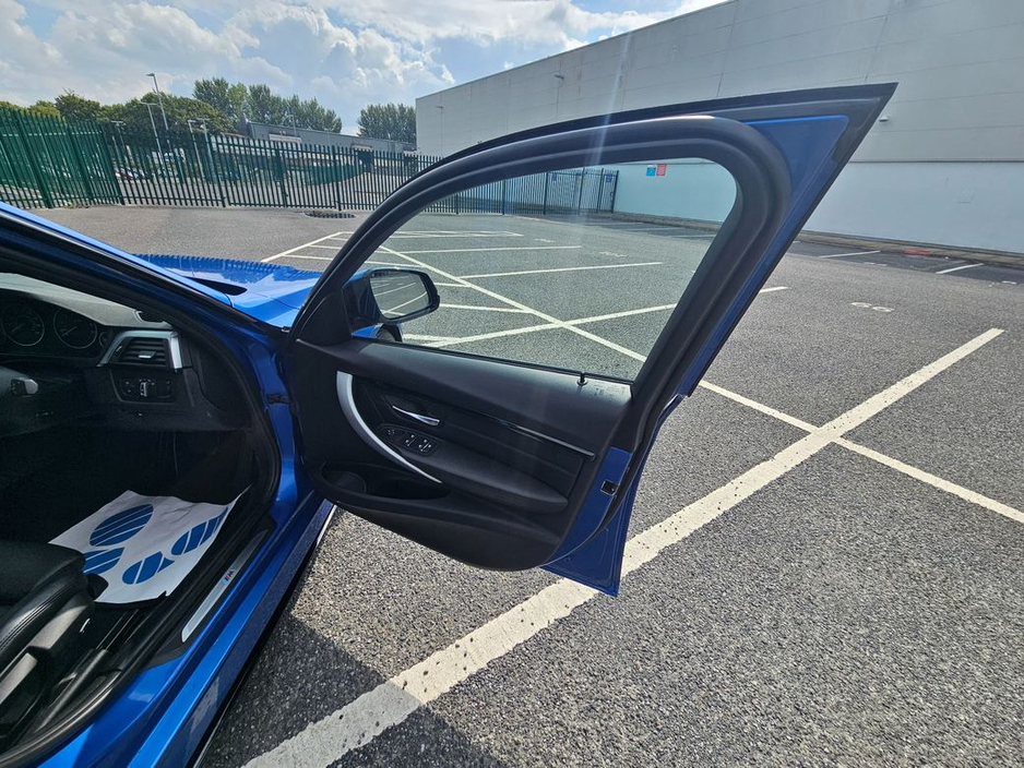 BMW 3 Series 330e , PLUG IN HYBRID, M - SPORT, FULL SERVICE HISTORY, AUTOMATIC, FINANCE, WARRANTY, 5 STAR REVIEWS — thumbnail 11