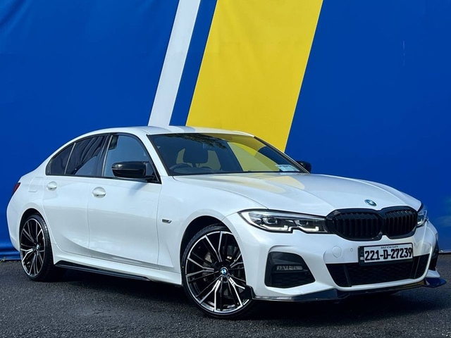 2022 BMW 3 SERIES 330e M-SPORT COMPETITION PACK 2.0 HYBRID // BLACK STYLING PACK // NEW 20