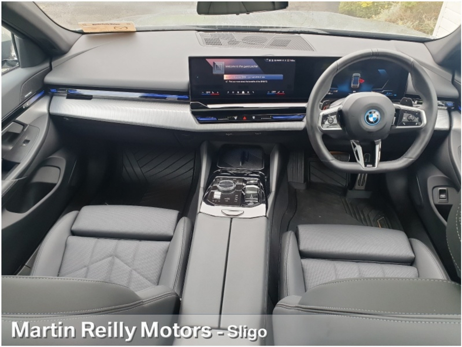 2025 BMW 5 Series 2.0L Petrol Plug-in Hybrid For Sale Images