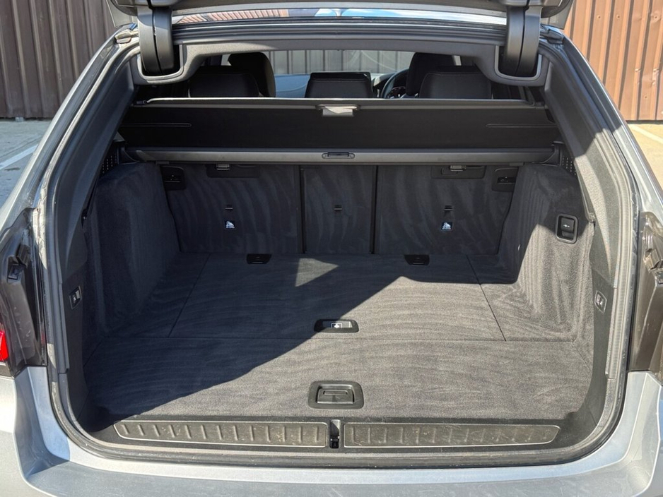 2023 BMW 5 Series 2L Diesel Hybrid For Sale Images
