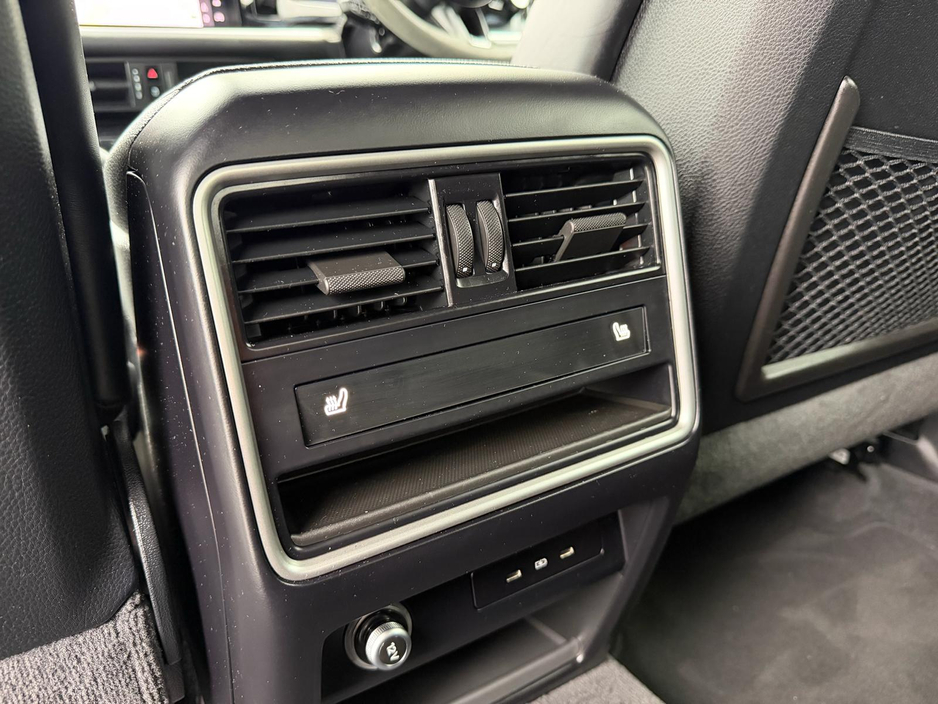 2024 Porsche Cayenne 3L Petrol Plug-in Hybrid For Sale Images