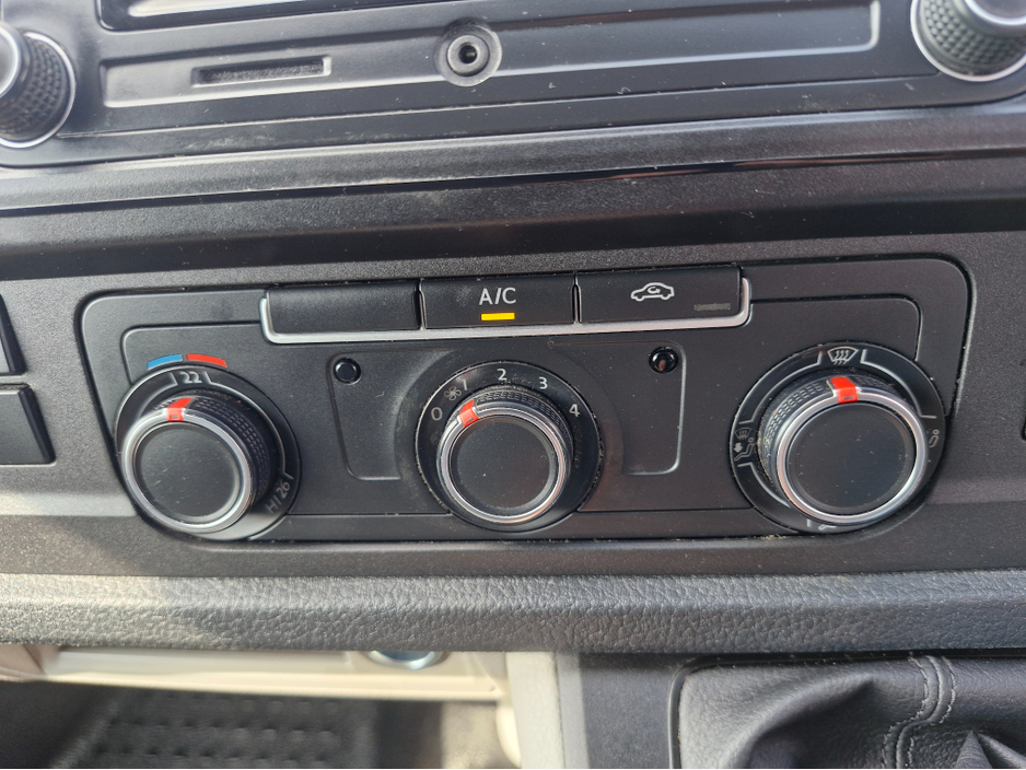 2020 Volkswagen Transporter 2L Diesel For Sale Images