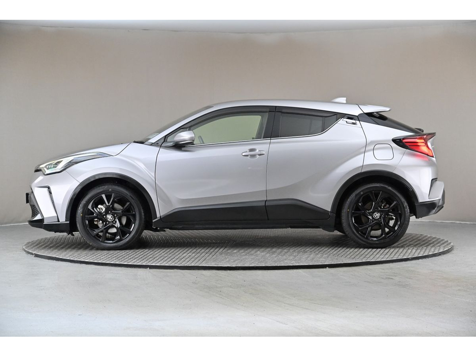 Toyota C-HR 1.8 HYBRID *HALF LEATHER*360 PAN CAM*PARK SENSORS* — thumbnail 5