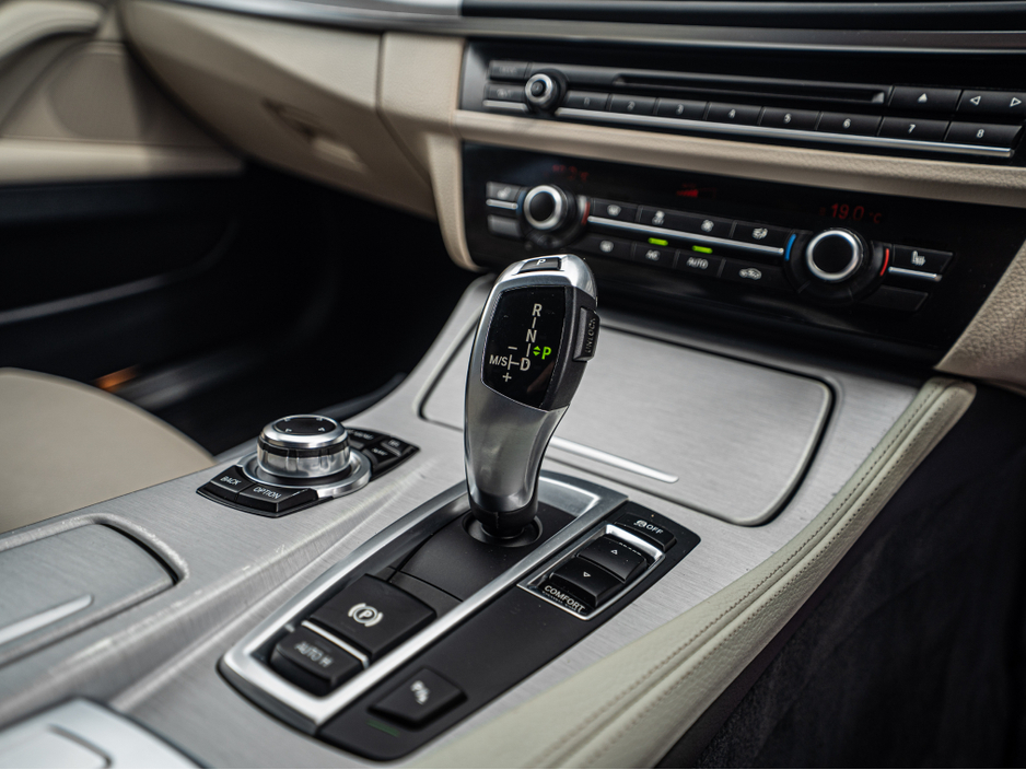 2015 BMW 5 Series 2.0L Diesel For Sale Images