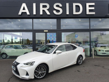 Lexus IS 300 h 2.5 HYBRID