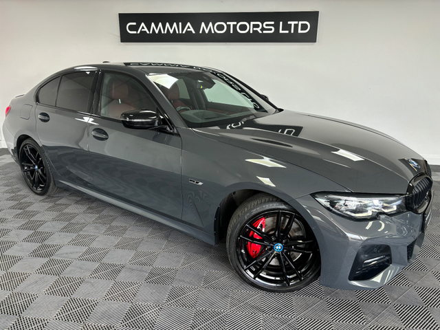 2022 BMW 3 SERIES BMW 330E PRO PACK M-SPORT PETROL PLUG IN HYBRID*RED LEATHER HEATED SEATS*HEADS UP DISPLAY*REVERSE CAMERA*DRIVE MODES*TRADE INS WELCOME FINANCE AVAILABLE*