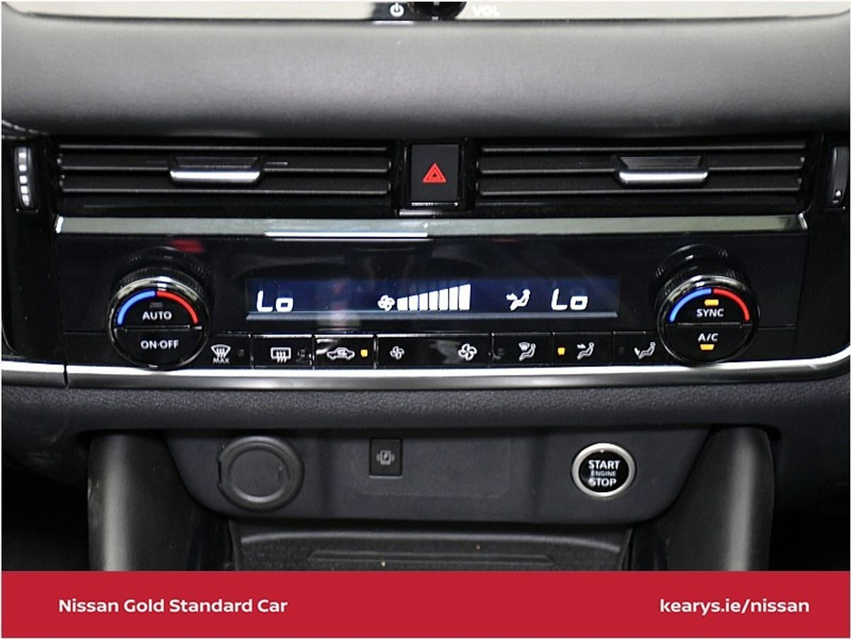 Nissan Qashqai 1.3 PET MILD HYBRID SV PREMIUM - 1 OWNER WITH A FULL SERVICE HISTORY — thumbnail 18