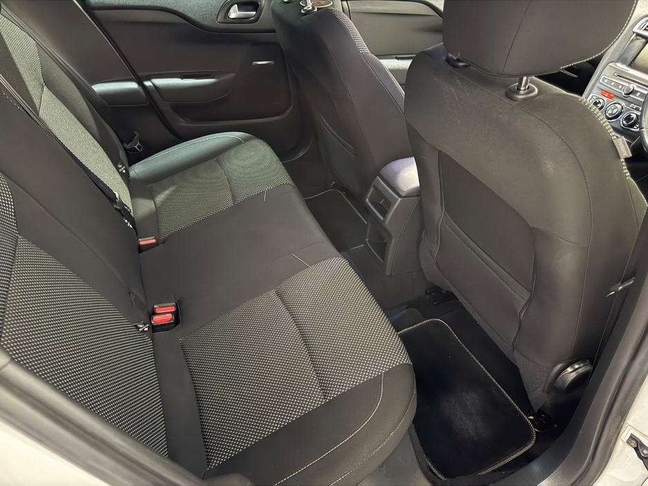 DS Automobiles DS 4 1.2 PURETECH 130 ELEGANCE — thumbnail 27