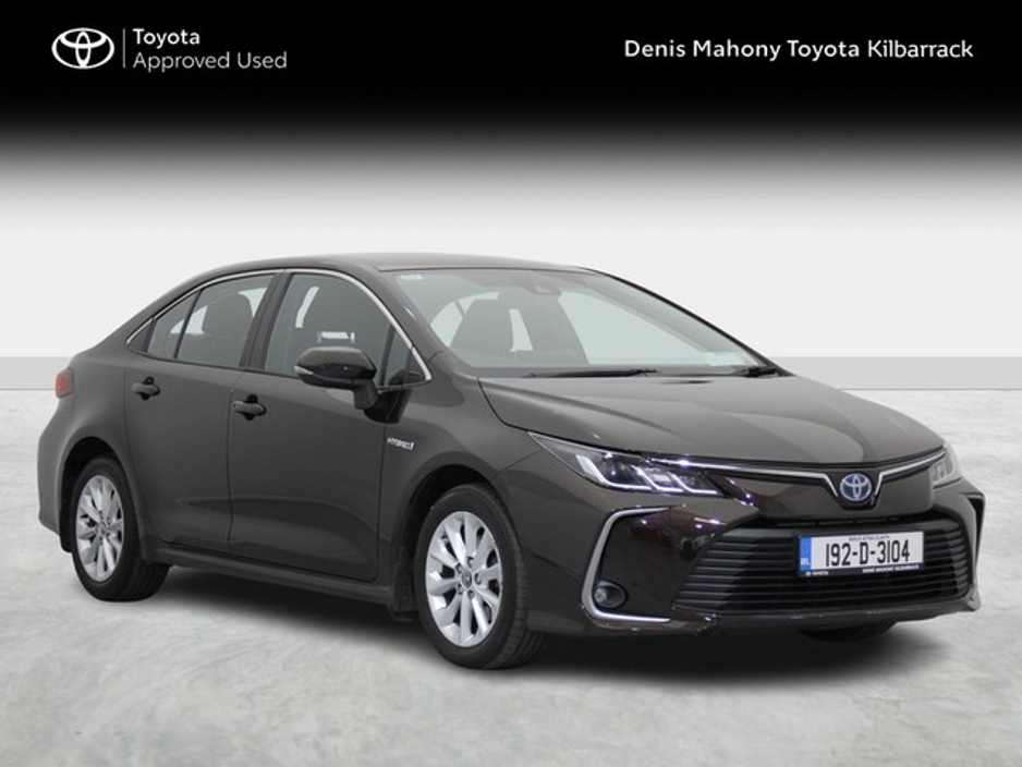 Toyota Corolla HYBRID LUNA SALOON
