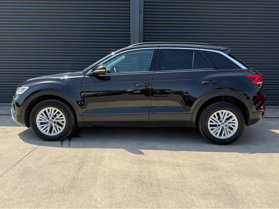 2023 Volkswagen T-Roc 2L Diesel For Sale Images