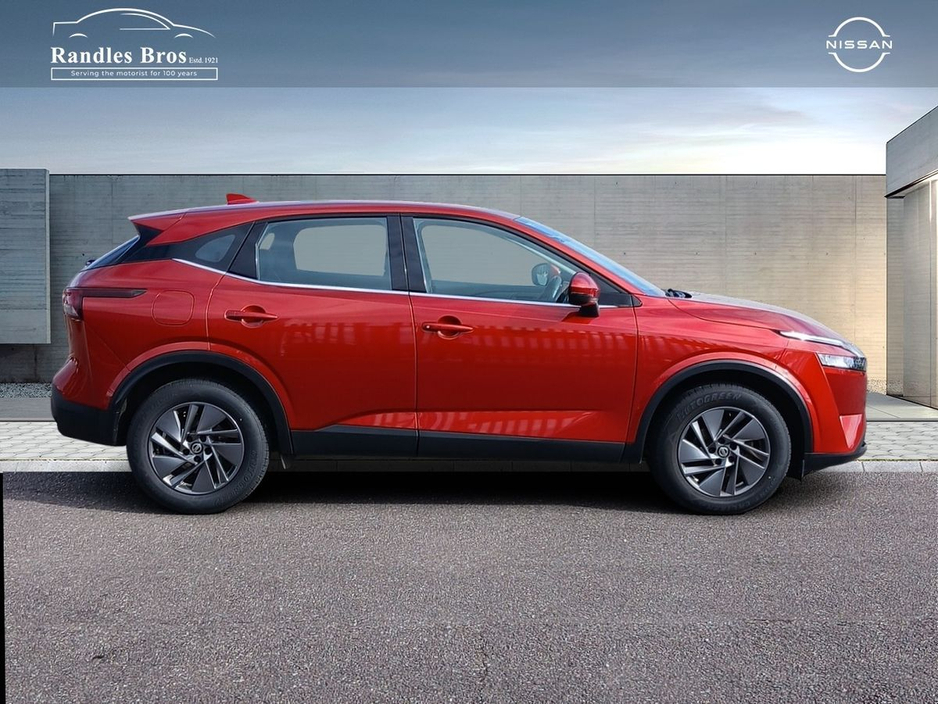Nissan Qashqai 1.3 PET SV — thumbnail 5