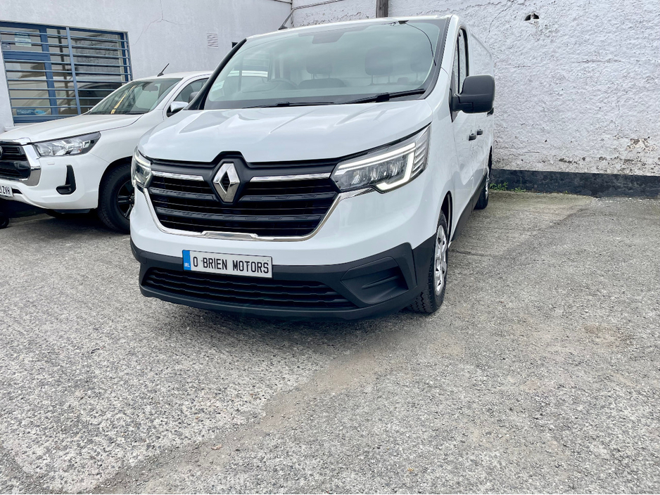 2023 Renault Trafic 2L Diesel For Sale Images