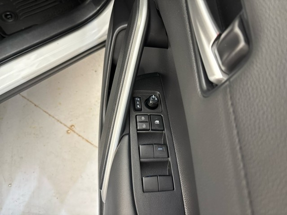 Toyota Corolla Cross Sport — thumbnail 11