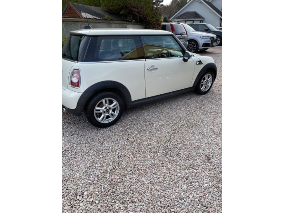 MINI Hatch 1.6 One ONE D Hatchback Diesel Manual (90bhp) — thumbnail 4