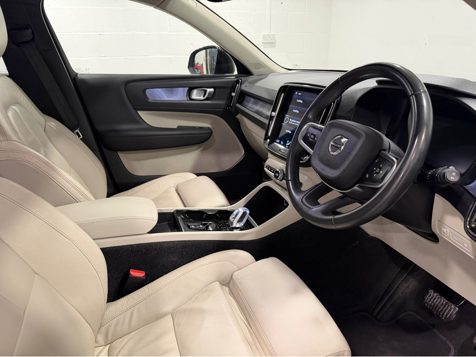 2022 Volvo XC40 1.5L Petrol Plug-in Hybrid For Sale Images