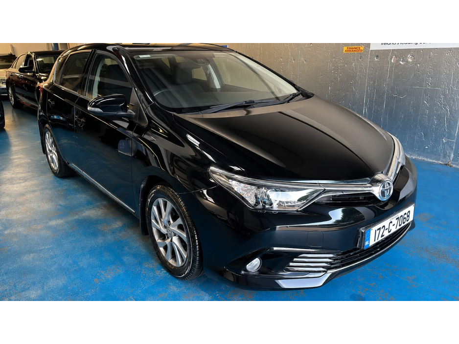 2017 Toyota Auris For Sale Images