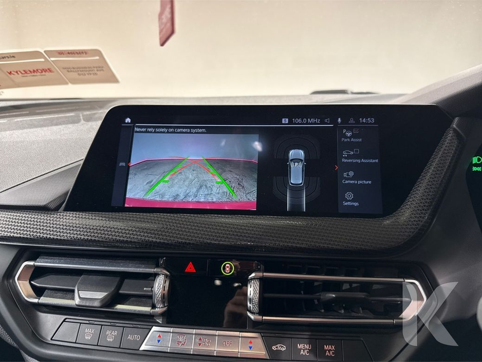BMW 1 Series 1.5 AUTOMATIC - NEW MODEL - PLAY EDITION - CRUISE CONTROL - DIGITAL DASH REAR CAMERA/PARKING RADAR — thumbnail 16