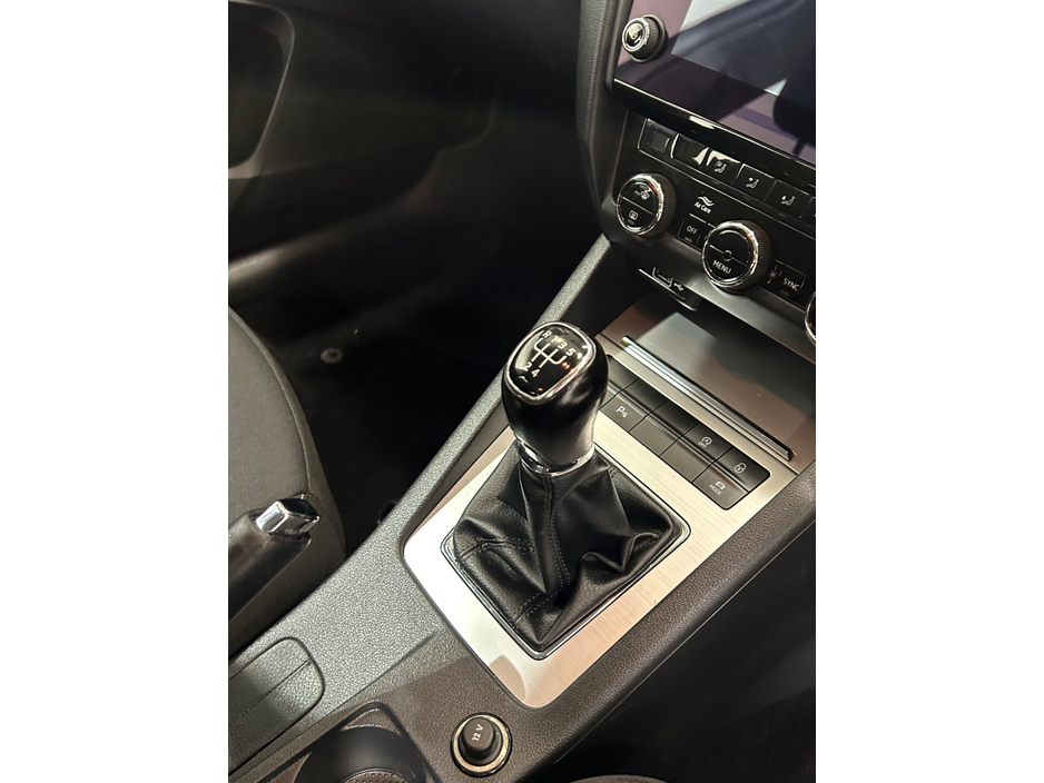 2018 Skoda Octavia 1.6L Diesel For Sale Images
