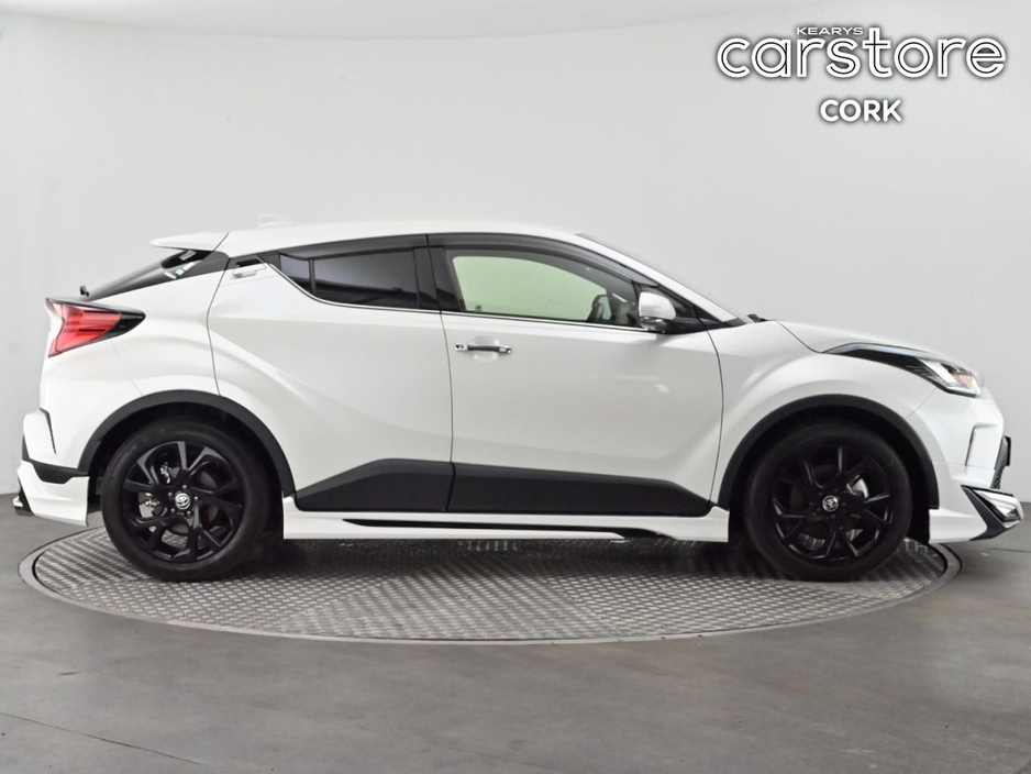 Toyota C-HR 1.8 HYBRID Auto (Full body kit) — thumbnail 2