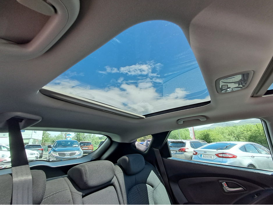 2013 Hyundai ix35 1.7L Diesel For Sale Images