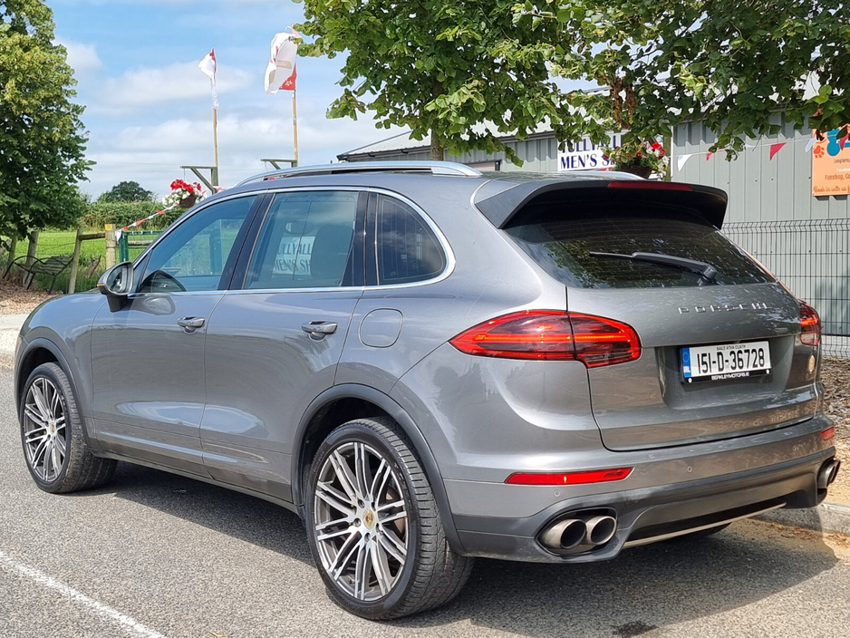 2015 Porsche Cayenne 3L Petrol Plug-in Hybrid For Sale Images