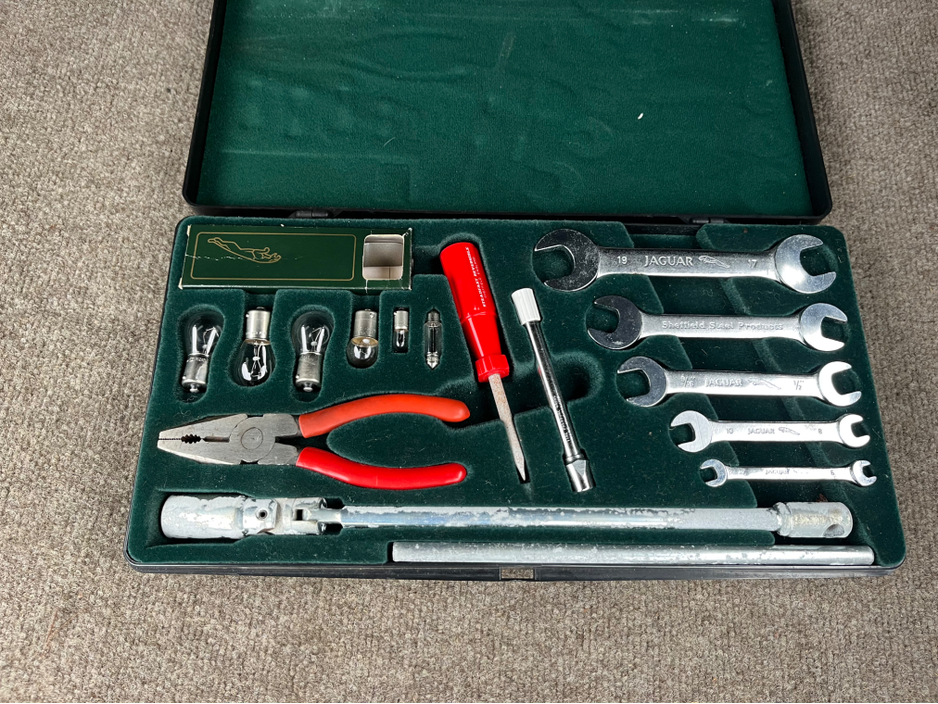 1990 Daimler Double Six 5.3L Petrol For Sale Images