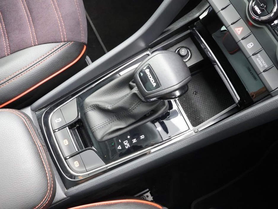 Skoda Karoq Ambition Auto — thumbnail 12