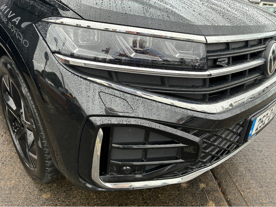 2025 Volkswagen Touareg 3L Diesel For Sale Images