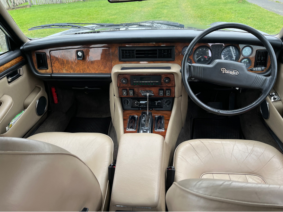 1990 Daimler Double Six 5.3L Petrol For Sale Images