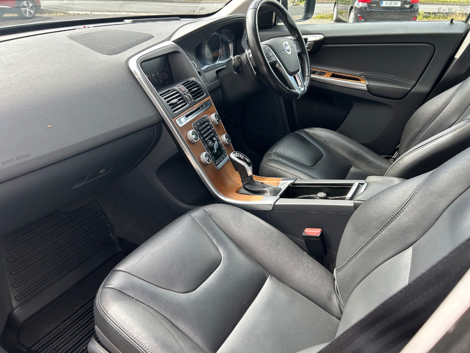 2017 Volvo XC60 2L Diesel For Sale Images