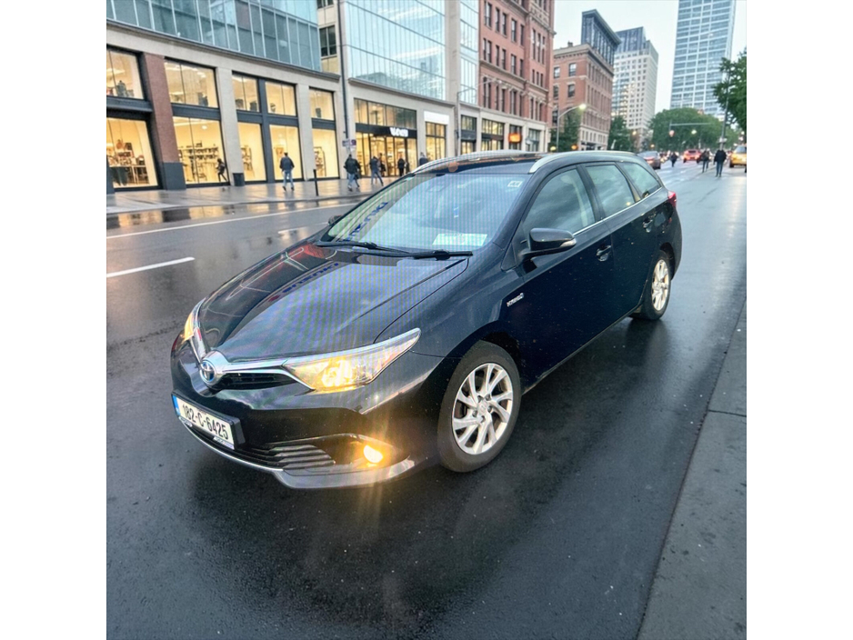 2018 Toyota Auris 1.8L Petrol Hybrid For Sale Images