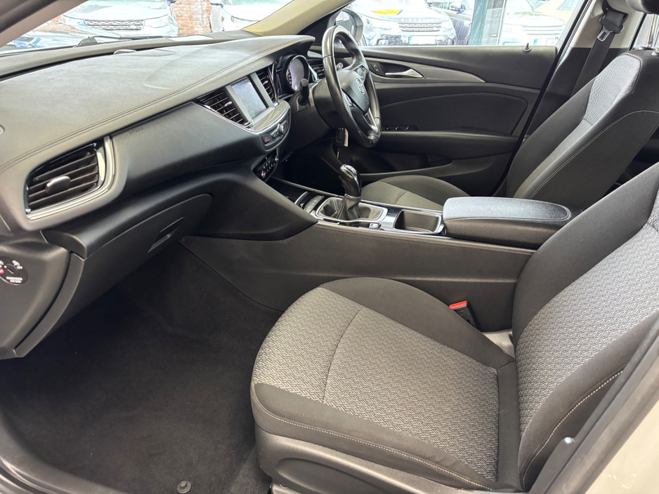 2020 Opel Insignia 1.5L Petrol For Sale Images