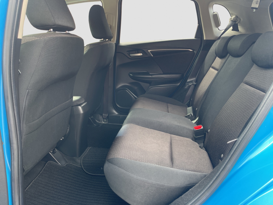 Honda Fit 2015 HONDA FIT 1.5 HYBRID  AUTOMATIC *FINANCE* — thumbnail 18
