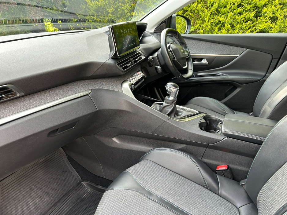 2022 Peugeot 5008 1.5L Diesel For Sale Images