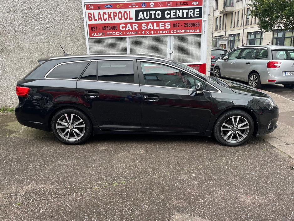2013 Toyota Avensis For Sale Images