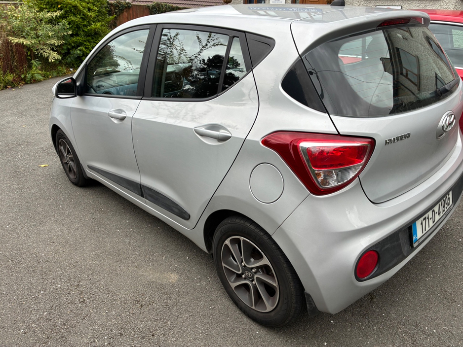Hyundai i10 DELUXE 4DR AUTO — thumbnail 2