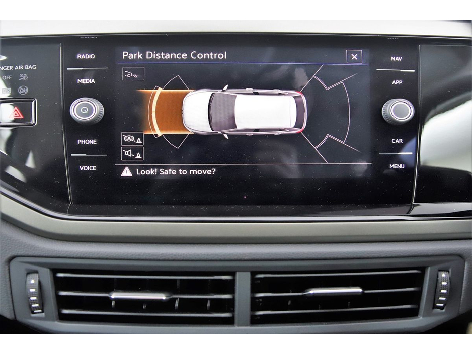 Volkswagen Polo 1.0 TSI DSG *VERY LOW KMS*UPGRADED 17" ALOYS*REVERSE CAM*PARK SENSORS* — thumbnail 21