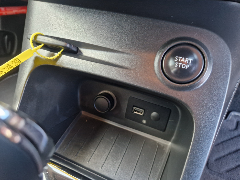 2015 Renault Captur 1.2L Petrol For Sale Images