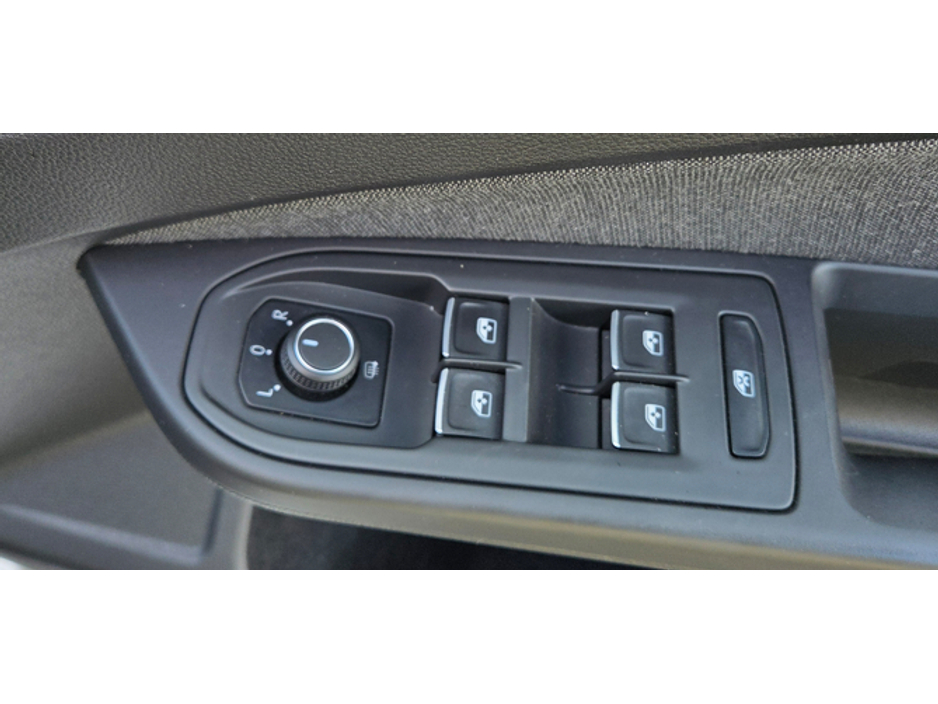 2023 Volkswagen Golf 2L Diesel For Sale Images