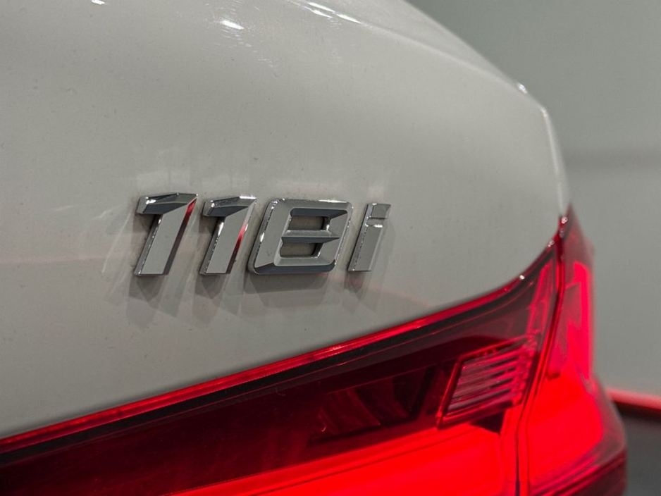 BMW 1 Series 1.5 AUTOMATIC - NEW MODEL - PLAY EDITION - FACTORY ALLOYS - REAR CAMERA - ELECTRIC SEATS — thumbnail 11