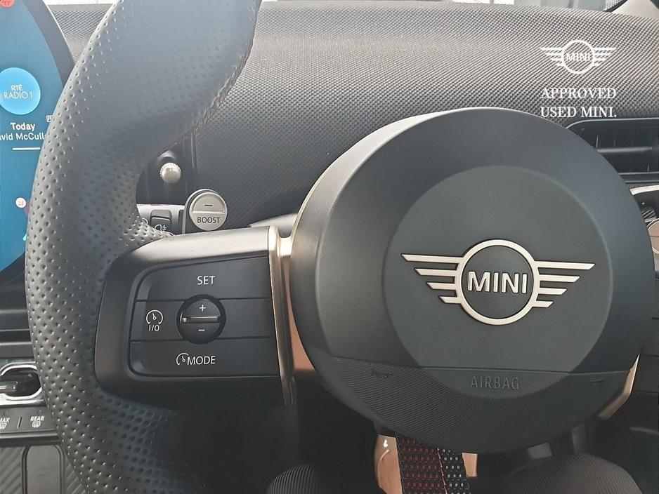 2024 MINI Hatch 2L Petrol For Sale Images