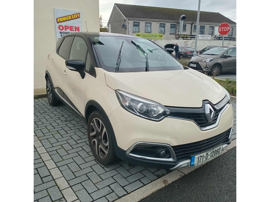 Renault Captur SIGNATURE 1.5 DCI 90 20 4DR