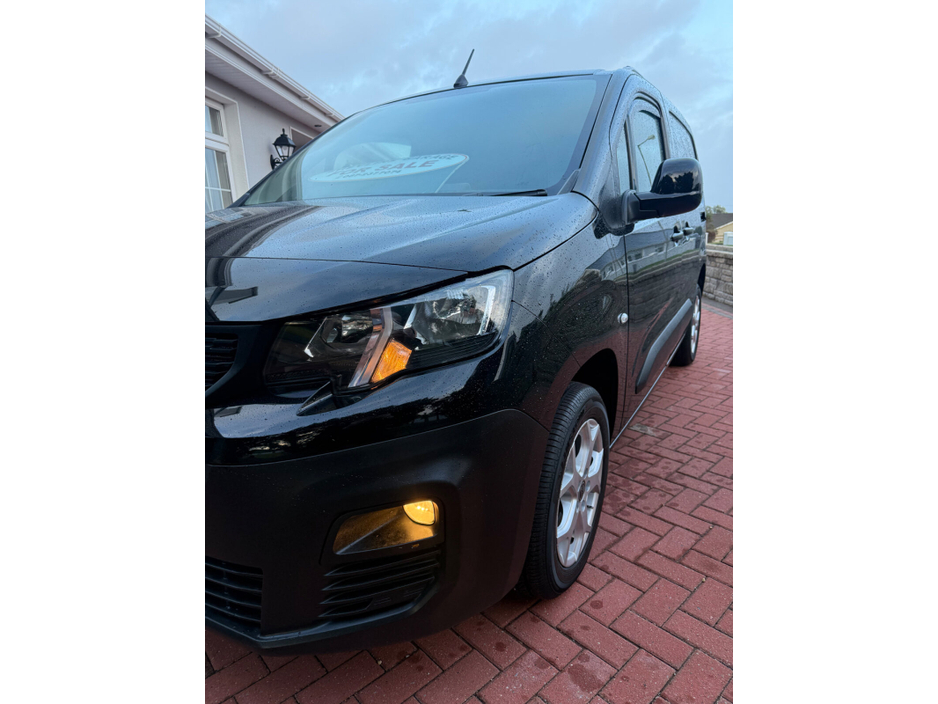 2022 Peugeot Partner 1.5L Diesel For Sale Images