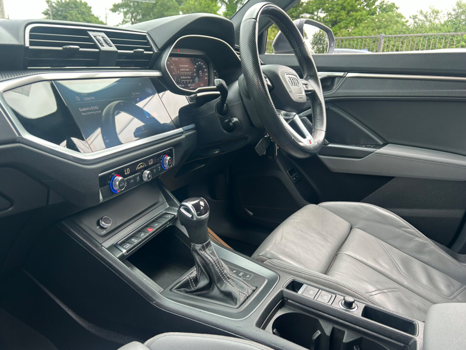 2022 Audi Q3 1.4L Petrol Plug-in Hybrid For Sale Images
